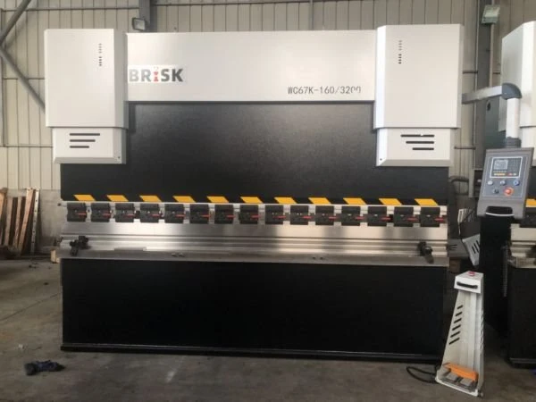 hydraulic sheet bending machine 1(001).jpg